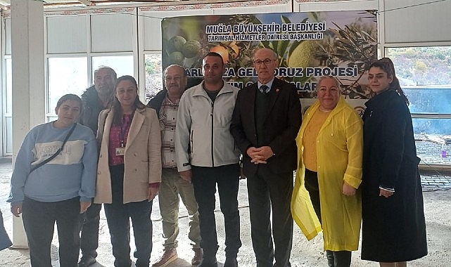 Büyükşehir’den Badem Biti ve Zeytin Zararlılarıyla Mücadele